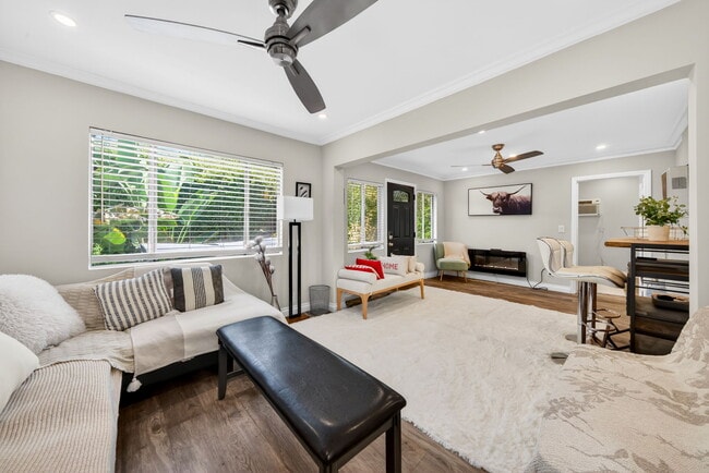 property at 1200 Tamarind Ave