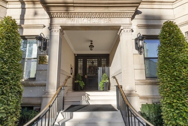 1 Winchester St in Brookline, MA - Building Photo - Building Photo