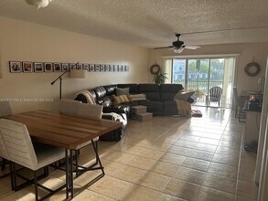 16561 Blatt Blvd in Weston, FL - Building Photo - Building Photo