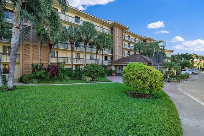 2601 Marina Isle Way, Unit 4020 in Jupiter, FL - Building Photo - Building Photo