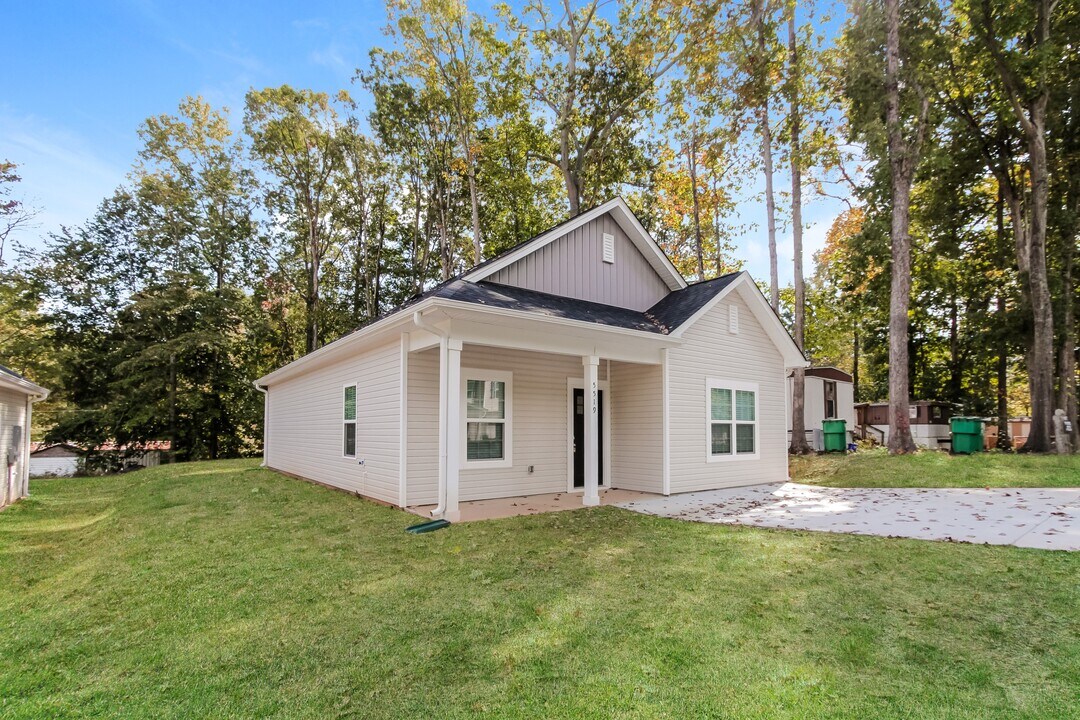 5519 Laborde Ave in Charlotte, NC - Building Photo