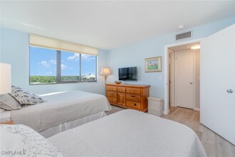 2810 Estero Blvd in Fort Myers Beach, FL - Building Photo - Building Photo