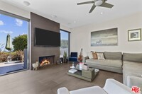 18326 W Clifftop Way in Malibu, CA - Building Photo - Building Photo