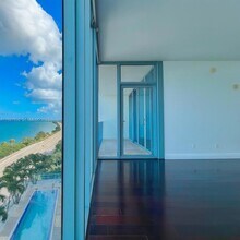 601 NE 36th St, Unit 1008 in Miami, FL - Building Photo - Building Photo