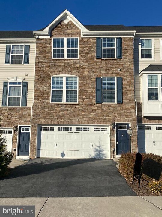168 Trout Lily Dr in Front Royal, VA - Building Photo