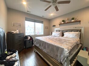 5 N Oakley Blvd in Chicago, IL - Building Photo - Building Photo