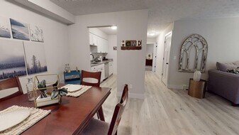 Creekside at Anderson in Cincinnati, OH - Building Photo