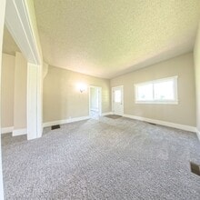 507 W Lincoln Way in Jefferson, IA - Building Photo - Building Photo