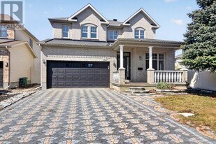 147 August Lily Crescent in Ottawa, ON - Building Photo