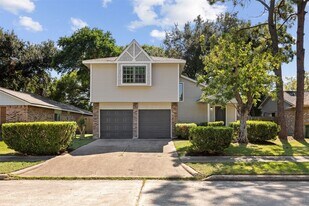 3030 Becket St in Pearland, TX - Building Photo