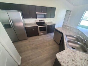 212 Locust Pass Ln in Ocala, FL - Building Photo - Building Photo