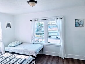 2016 W 54th St, Unit 2016 in Los Angeles, CA - Building Photo - Building Photo