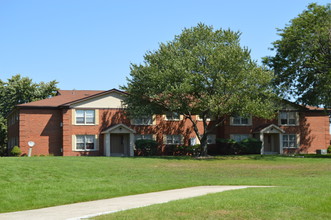 Colonial Manor in Darien, IL - Foto de edificio - Building Photo