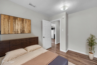 216 W Avenue G in Copperas Cove, TX - Foto de edificio - Building Photo