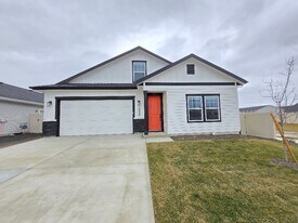 10400 Crystal Ridge Dr in Nampa, ID - Building Photo