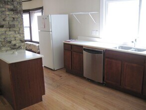 2417 N Cramer St in Milwaukee, WI - Building Photo - Building Photo