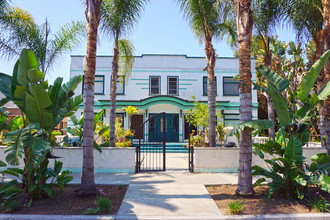 Park Apartments in Long Beach, CA - Building Photo - Other