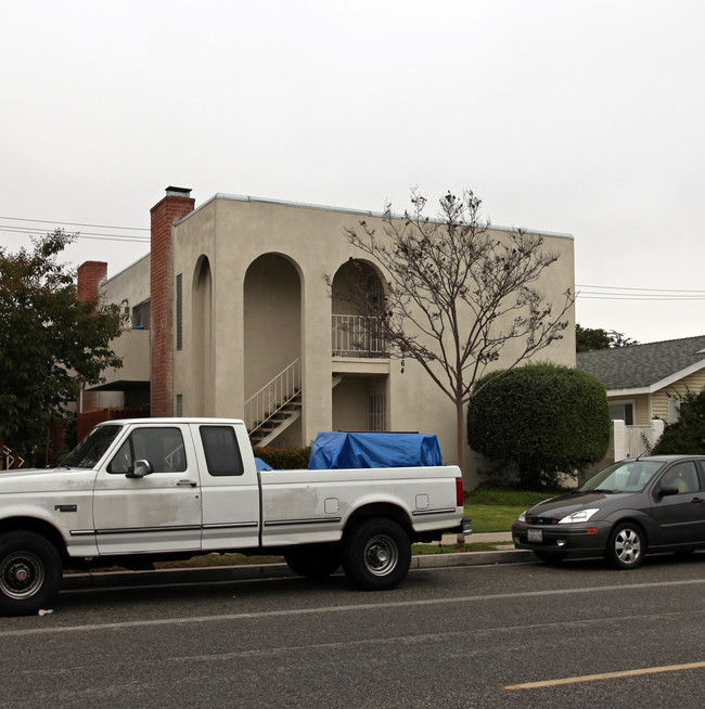 4164 Duquesne Ave in Culver City, CA - Foto de edificio - Building Photo