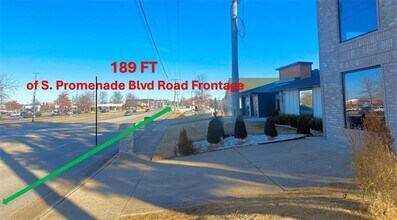 303 S Promenade Blvd in Rogers, AR - Building Photo - Building Photo