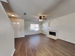 2328 Tisbury Way in Little Elm, TX - Foto de edificio - Building Photo