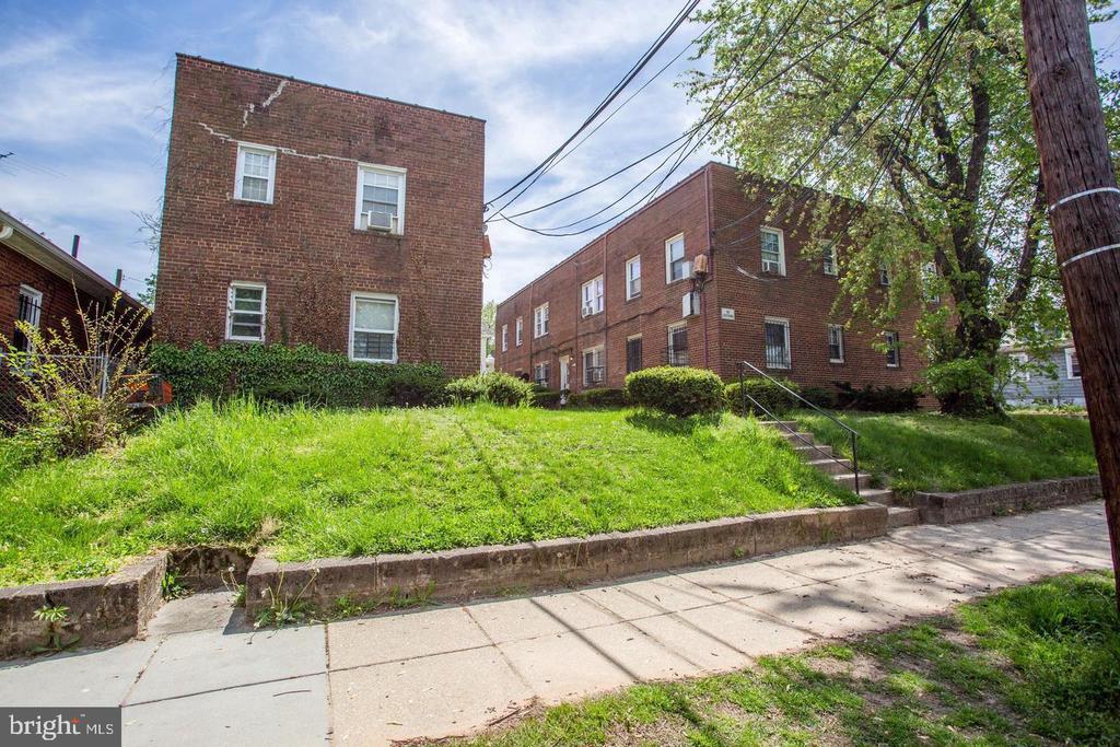 4821 Sheriff Rd NE in Washington, DC - Building Photo