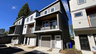 3855 SE 92nd Ave in Portland, OR - Building Photo