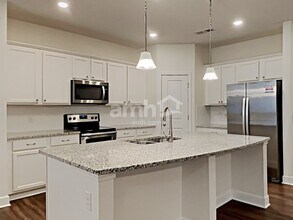 5075 Trailwater Dr in Nashville, TN - Foto de edificio - Building Photo