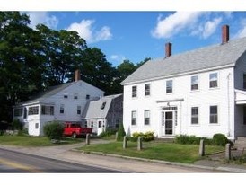 31-33 N Main St in Newmarket, NH - Building Photo