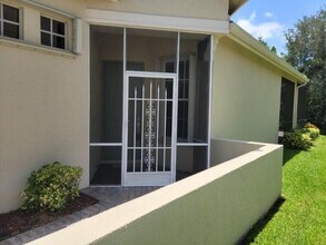798 SW Munjack Cir in Port St. Lucie, FL - Building Photo - Building Photo