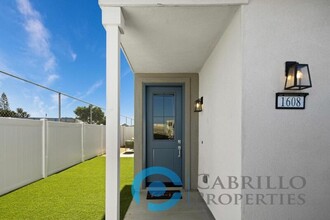 1644 Neptune Ave in San Diego, CA - Building Photo - Building Photo