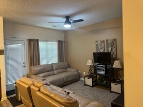 205 Shenandoah Dr in Riverdale, GA - Building Photo - Building Photo