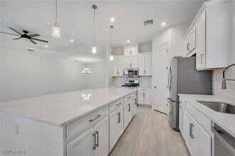 8147 Lucello Ter S in Naples, FL - Building Photo - Building Photo