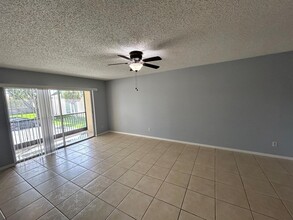 4276 NW 89th Ave, Unit 202 in Coral Springs, FL - Building Photo - Building Photo