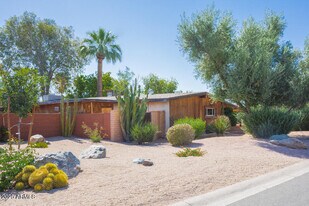 2601 N 68th Pl in Scottsdale, AZ - Building Photo