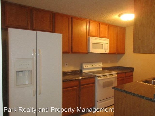 2225 Buchtel Blvd S-Unit -#303 in Denver, CO - Building Photo - Building Photo