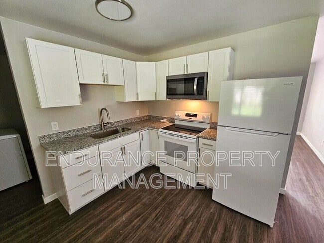 918 Dennison Ave in Dayton, OH - Building Photo - Building Photo