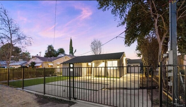 property at 6842 Yolanda Ave