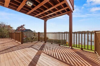 1 Rodeo Dr in Barrington, RI - Building Photo - Building Photo