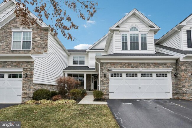 334 Wheat Sheaf Way in Collegeville, PA - Building Photo - Building Photo