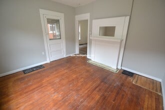 1963 Baltimore Ave in Cincinnati, OH - Building Photo - Building Photo