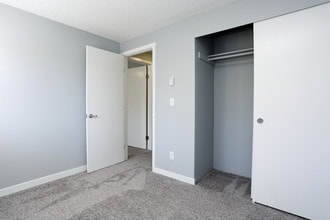 Homestead Apartments in Federal Way, WA - Building Photo - Interior Photo