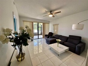 6081 SE Landing Way in Stuart, FL - Building Photo - Building Photo