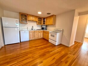 20 Riverside St in Watertown, MA - Building Photo - Building Photo