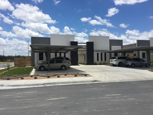 1705 West Garrison Drive-Unit -3 Pharr, TX 78577 in Pharr, TX - Building Photo - Building Photo