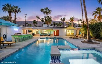 1523 E San Lorenzo Rd in Palm Springs, CA - Building Photo
