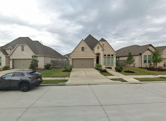 property at 18522 Wolf Mountain Ln