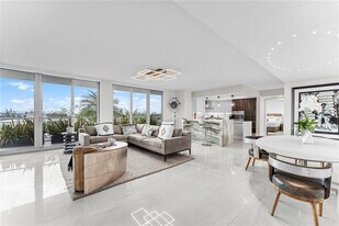 1180 N Federal Hwy in Fort Lauderdale, FL - Building Photo