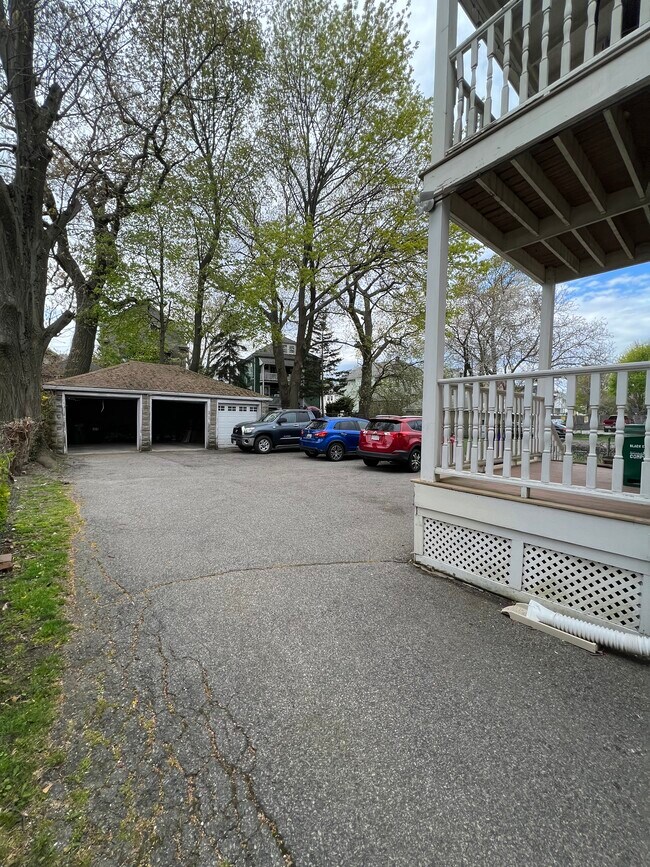 128 Nichols Ave in Watertown, MA - Building Photo - Building Photo