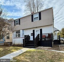 1643 Pennington Rd in Ewing Township, NJ - Building Photo