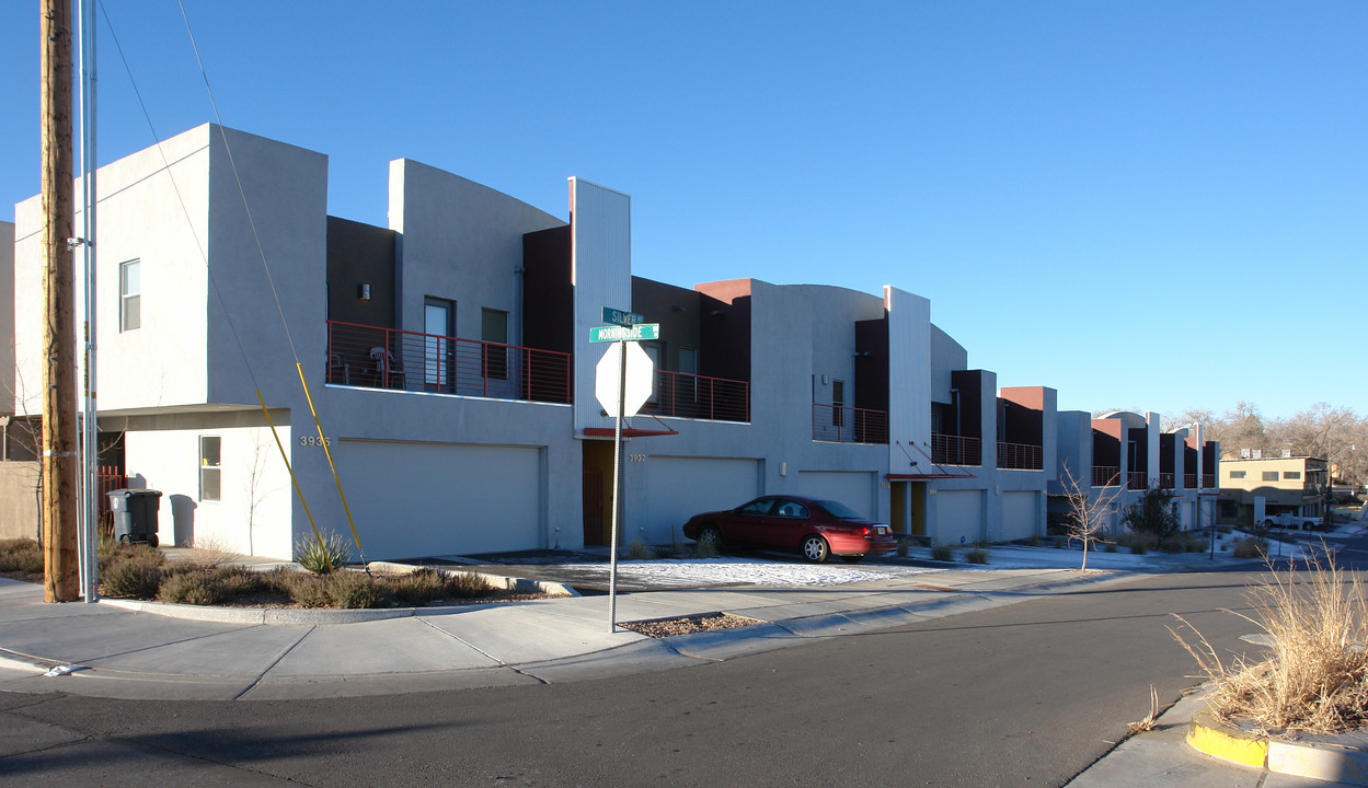 3900-3936 Silver Ave SE in Albuquerque, NM - Building Photo